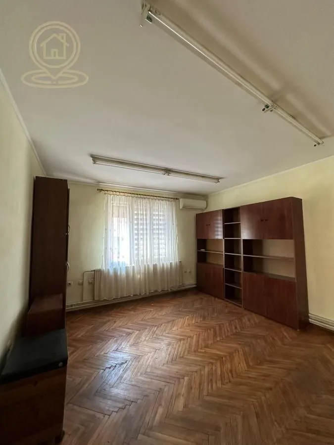 Rent, office space, 115m², Crveni Krst, Niš