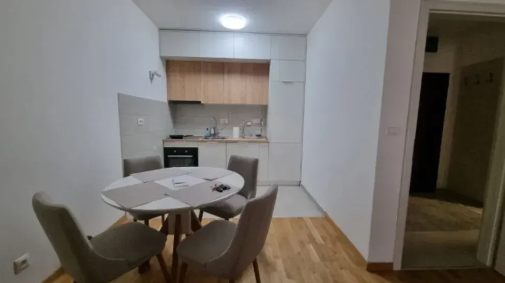 Izdavanje, jednosoban stan, 57m², Ljubović, Podgorica