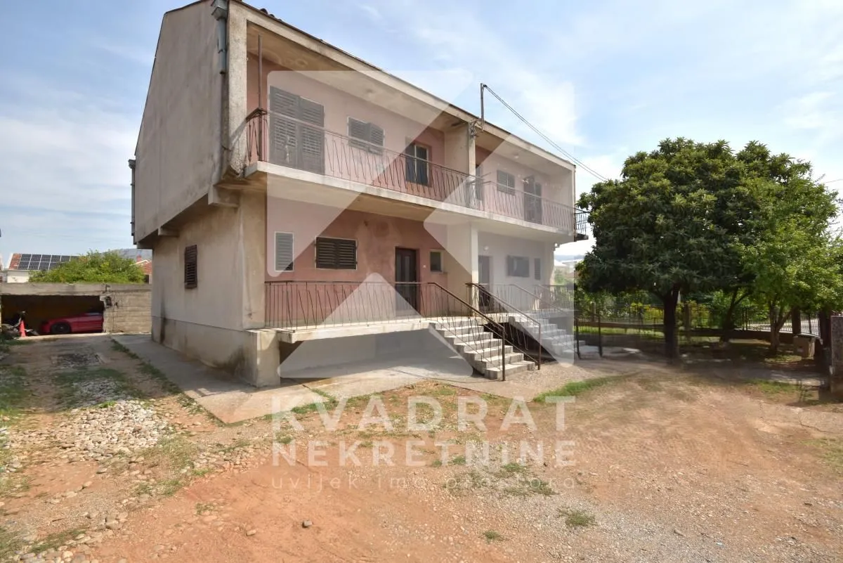 Prodaja, kuća, 300m², Masline, Podgorica