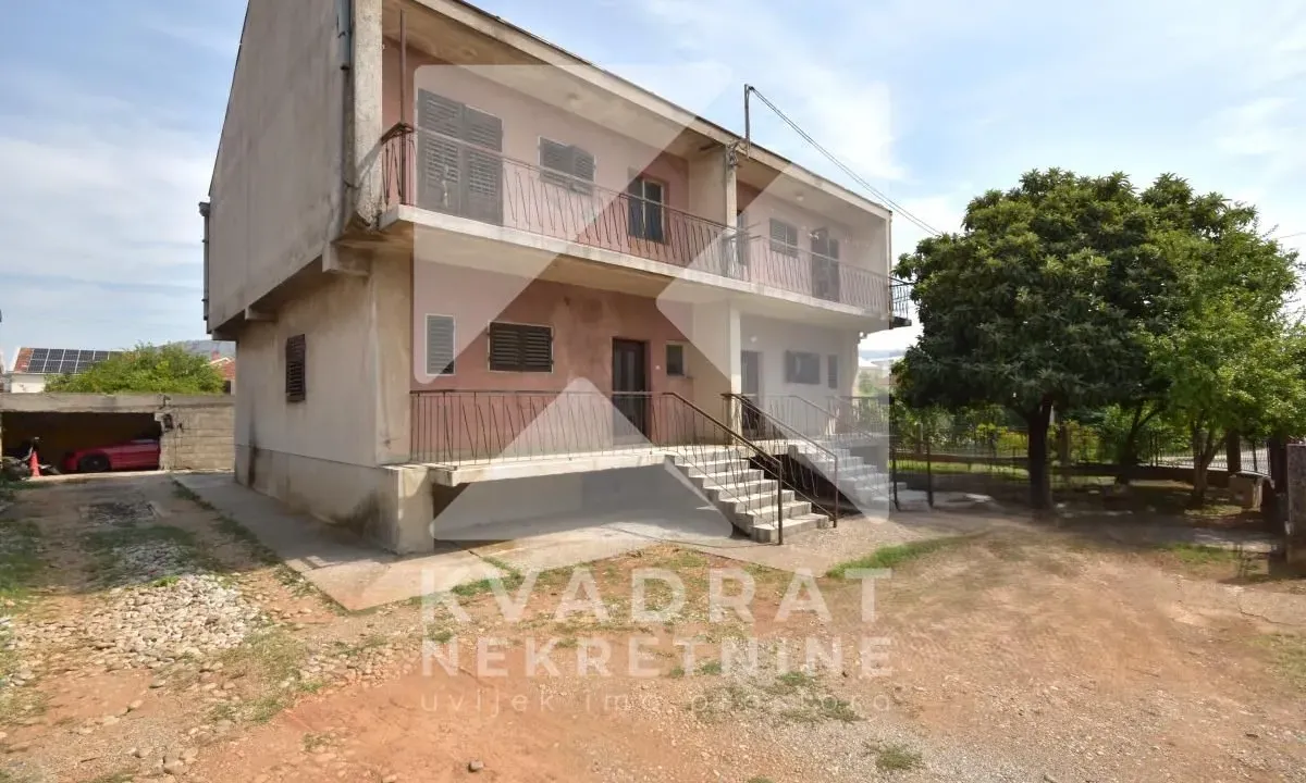 Prodaja, kuća, 300m², Masline, Podgorica