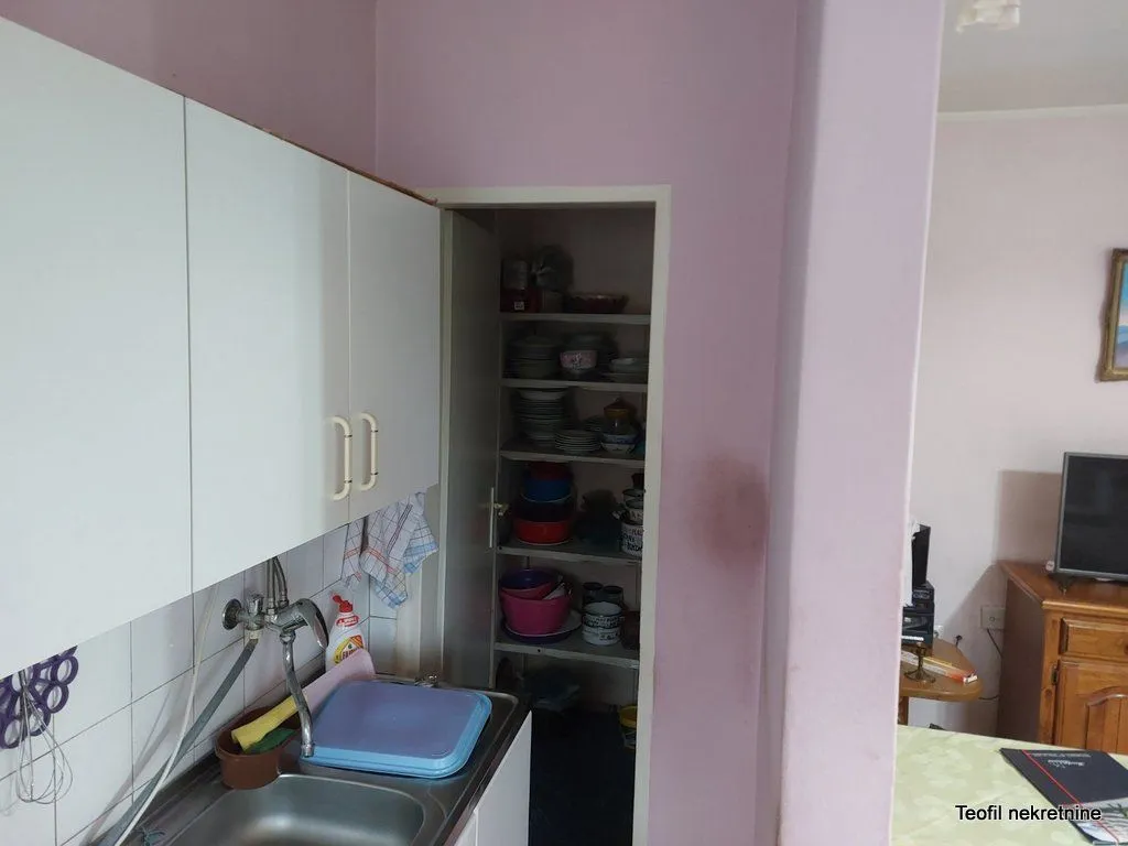 Izdavanje, dvosoban stan, 60m², Ivanjica, Srbija