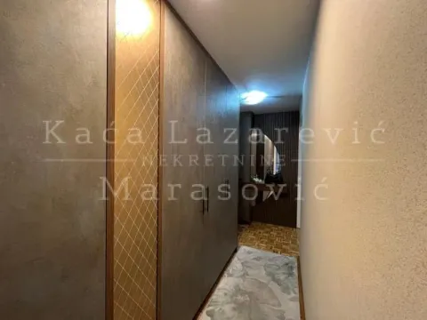 Izdavanje, trosoban stan, 74m², Cerak, Beograd - image 12