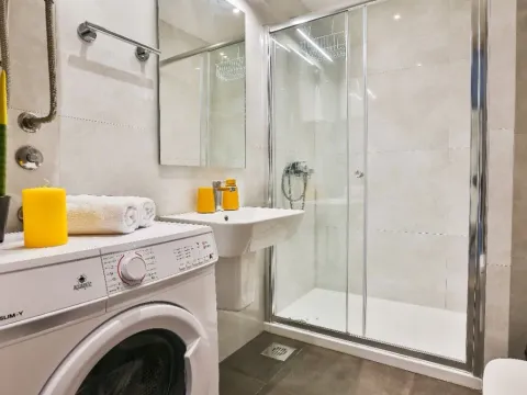 Izdavanje, jednosoban stan, 47m², Centar, Budva - image 7