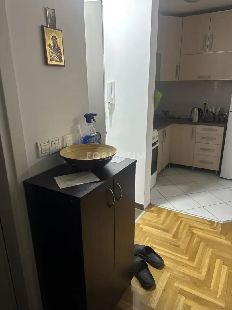 Rent, three bedroom apartment, 60m², Uciteljsko Naselje, Zvezdara Sve Podlokacije
