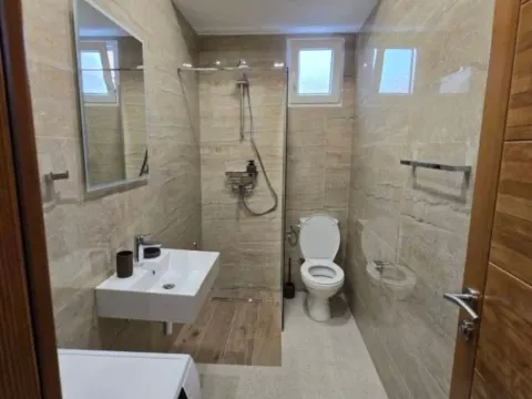 Izdavanje, garsonjera, 25m², Momišići, Podgorica - image 8