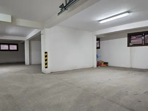Sale, three bedroom apartment, 89m², Centar, Budva - image 18