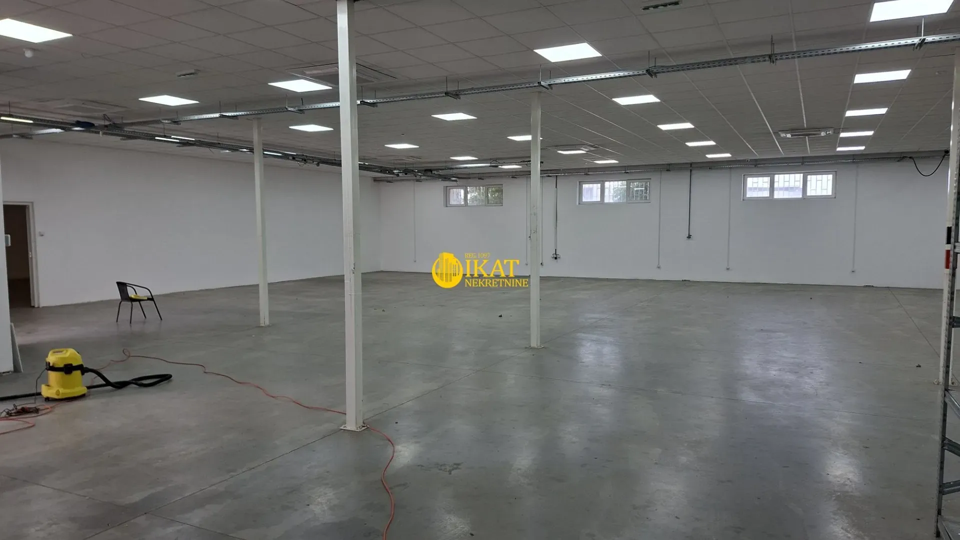Rent, office space, 650m², Altina, Beograd
