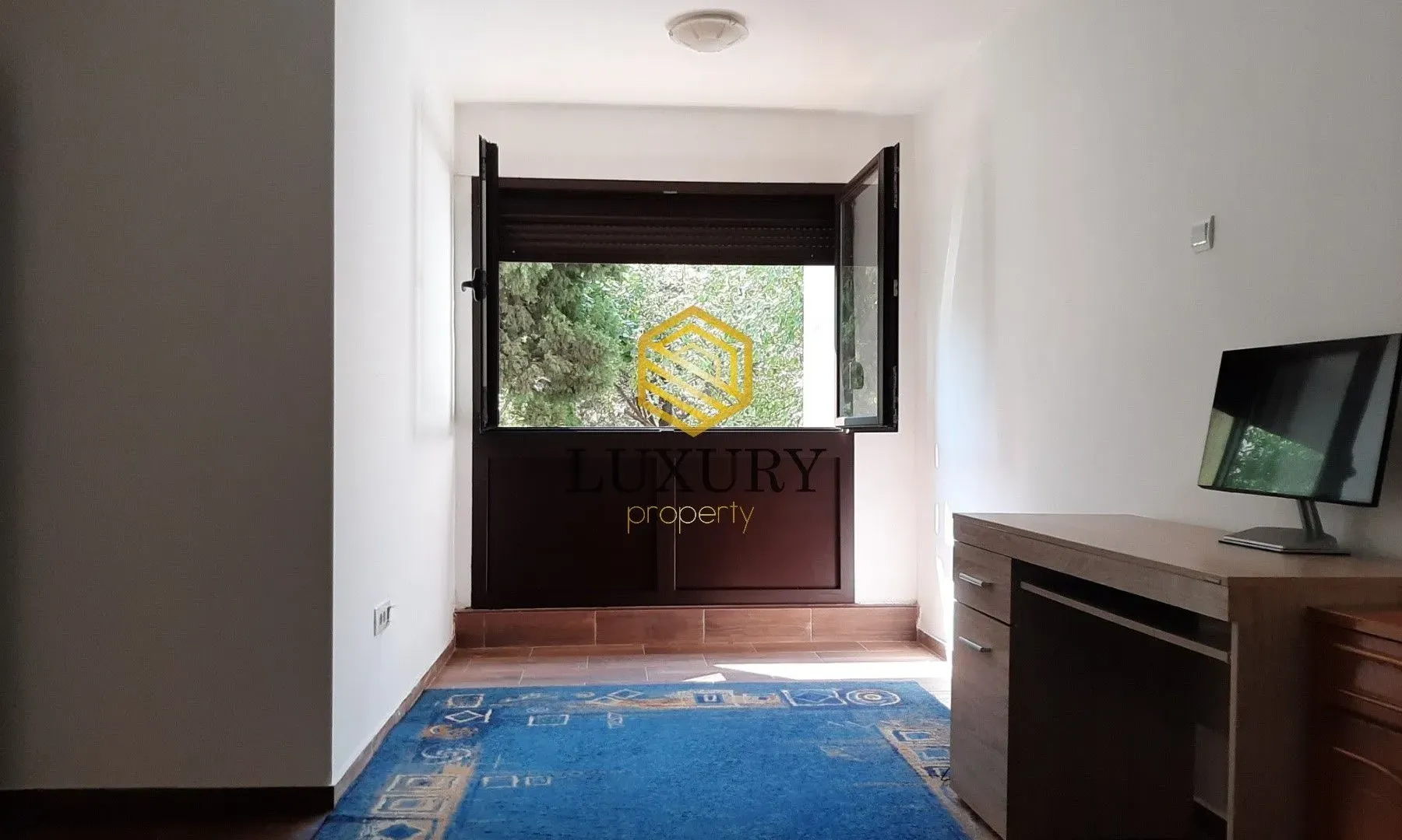Rent, office space, 80m², Blok 5, Podgorica