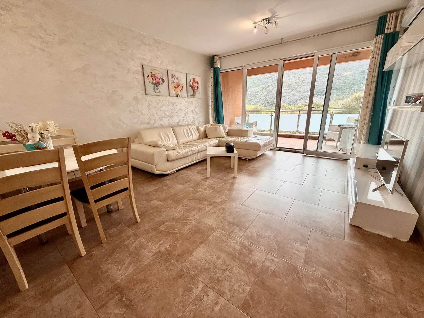 Sale, two bedroom apartment, 68m², Bečići, Budva