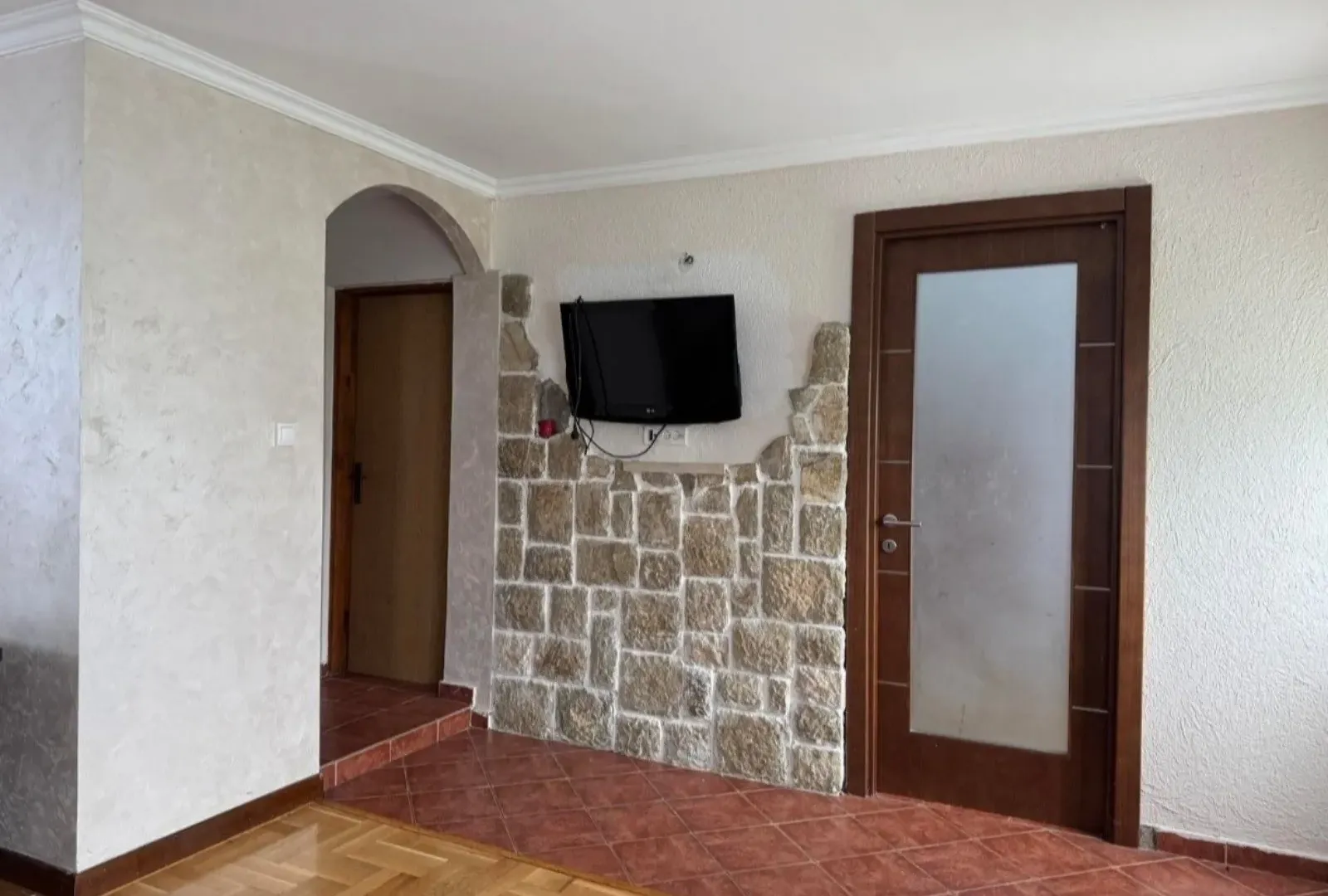 Izdavanje, kuća, 60m², Donja Gorica, Podgorica