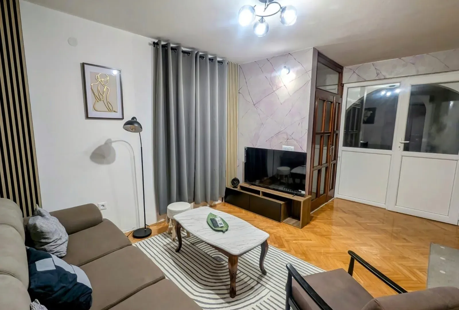 Izdavanje, trosoban stan, 120m², Zabjelo, Podgorica