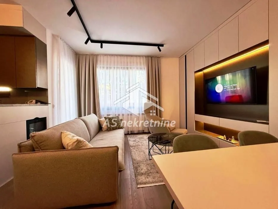 Izdavanje, trosoban stan, 73m², Đeram Pijaca, Beograd