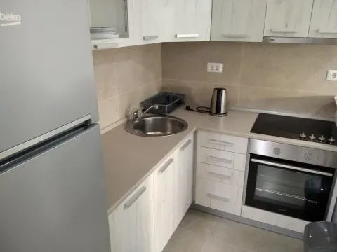 Izdavanje, jednosoban stan, 48m², Dalmatinska ulica, Podgorica - image 6