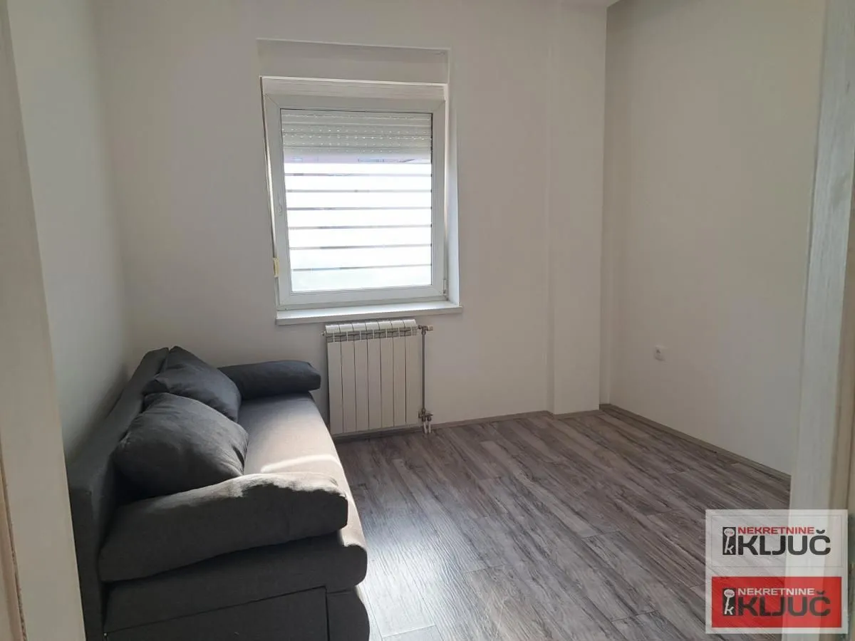 Prodaja, trosoban stan, 71m², Bulevar Oslobodjenja, Novi Sad Sve Podlokacije