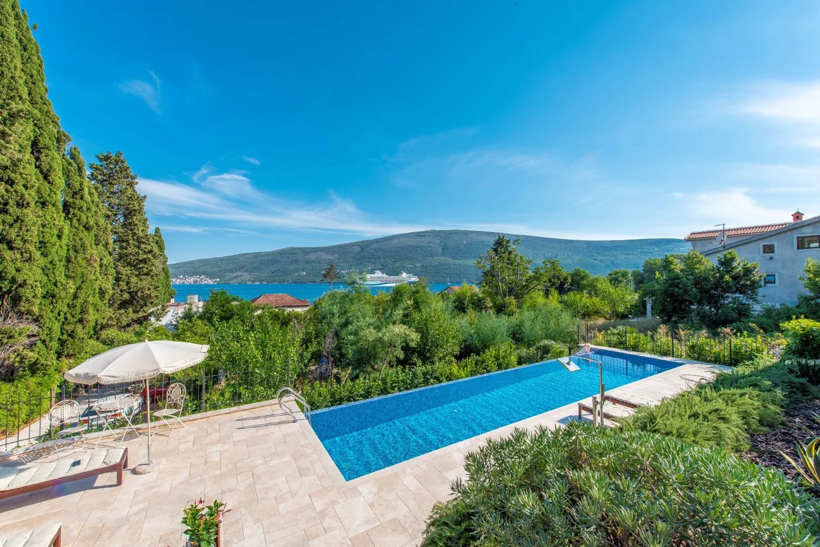 Prodaja, kuća, 198m², Baošići, Herceg Novi
