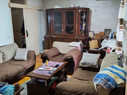 Prodaja, dvosoban stan, 60m², Centar, Bar - image 2