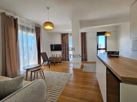 Rent, one bedroom apartment, 50m², Centar, Bar - image 2