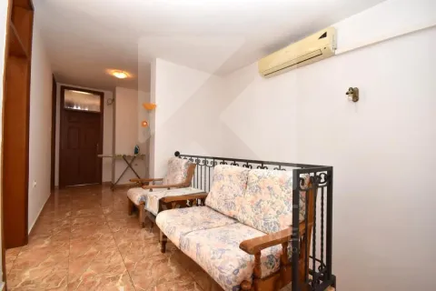 Izdavanje, četvorosoban stan, 160m², Tološi, Podgorica - image 20