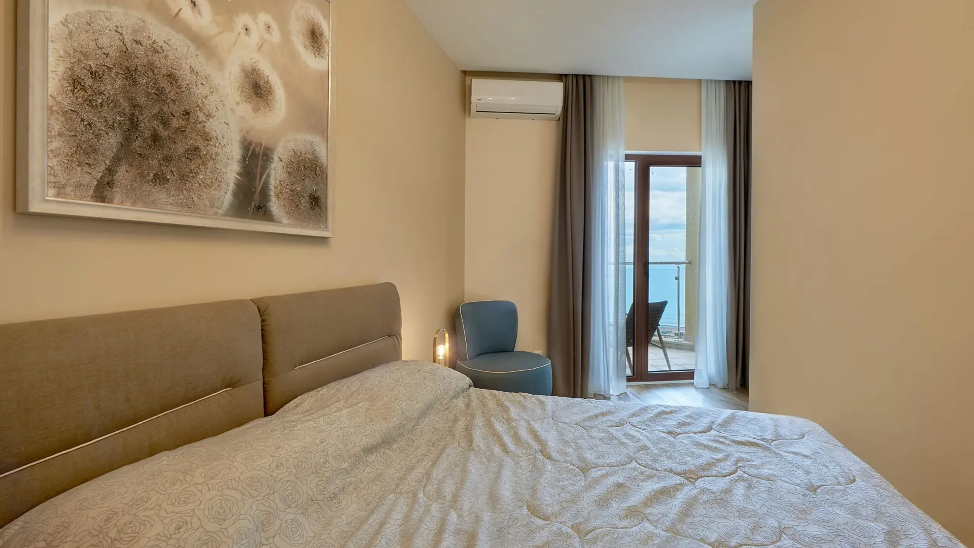 Rent, two bedroom apartment, 58m², Bečići, Budva