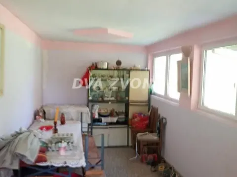 Sale, house, 100m², Perlez, Zrenjanin - image 9
