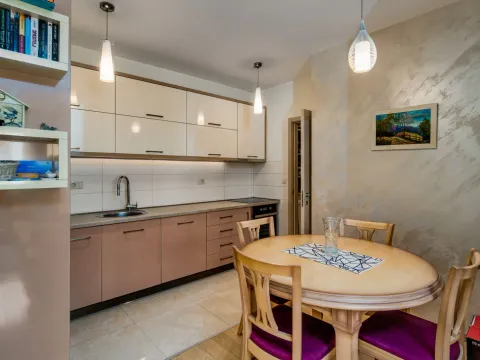 Sale, two bedroom apartment, 72m², City Kvart, Podgorica - image 3