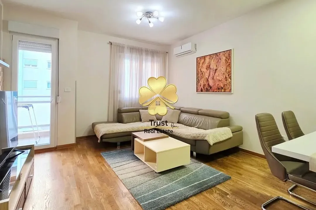 Izdavanje, dvosoban stan, 70m², City Kvart, Podgorica