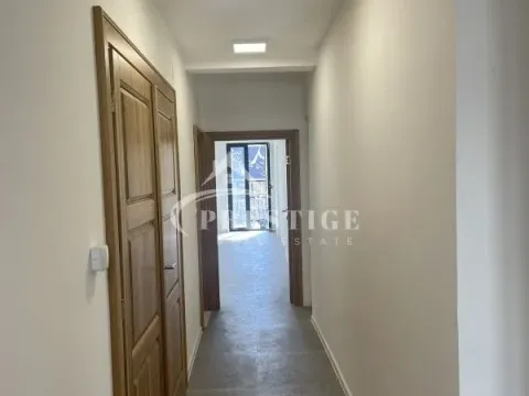 Izdavanje, poslovni prostor, 120m², Centar, Podgorica - image 5