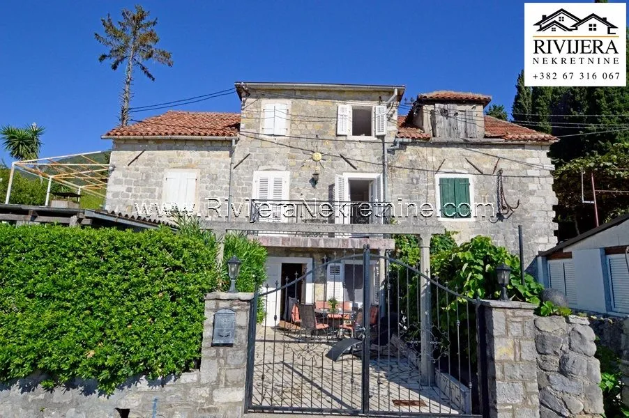 Prodaja, kuća, 94m², Baošići, Herceg Novi