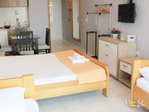 Sale, studio apartment, 26m², Rafailovići, Budva - image 18