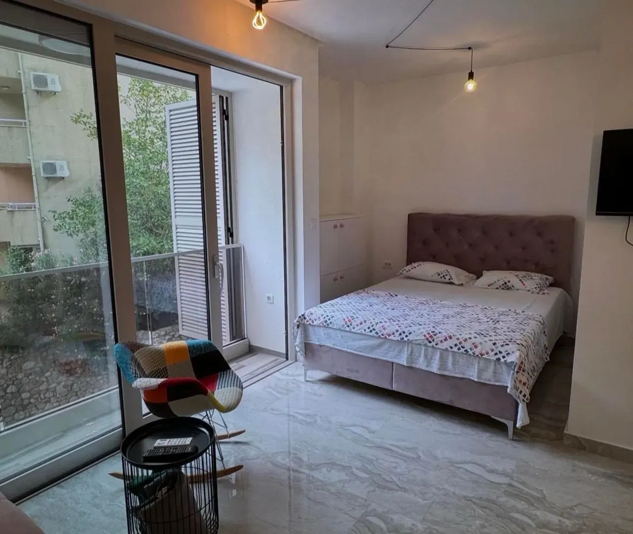 Izdavanje, garsonjera, 30m², Rafailovići, Budva