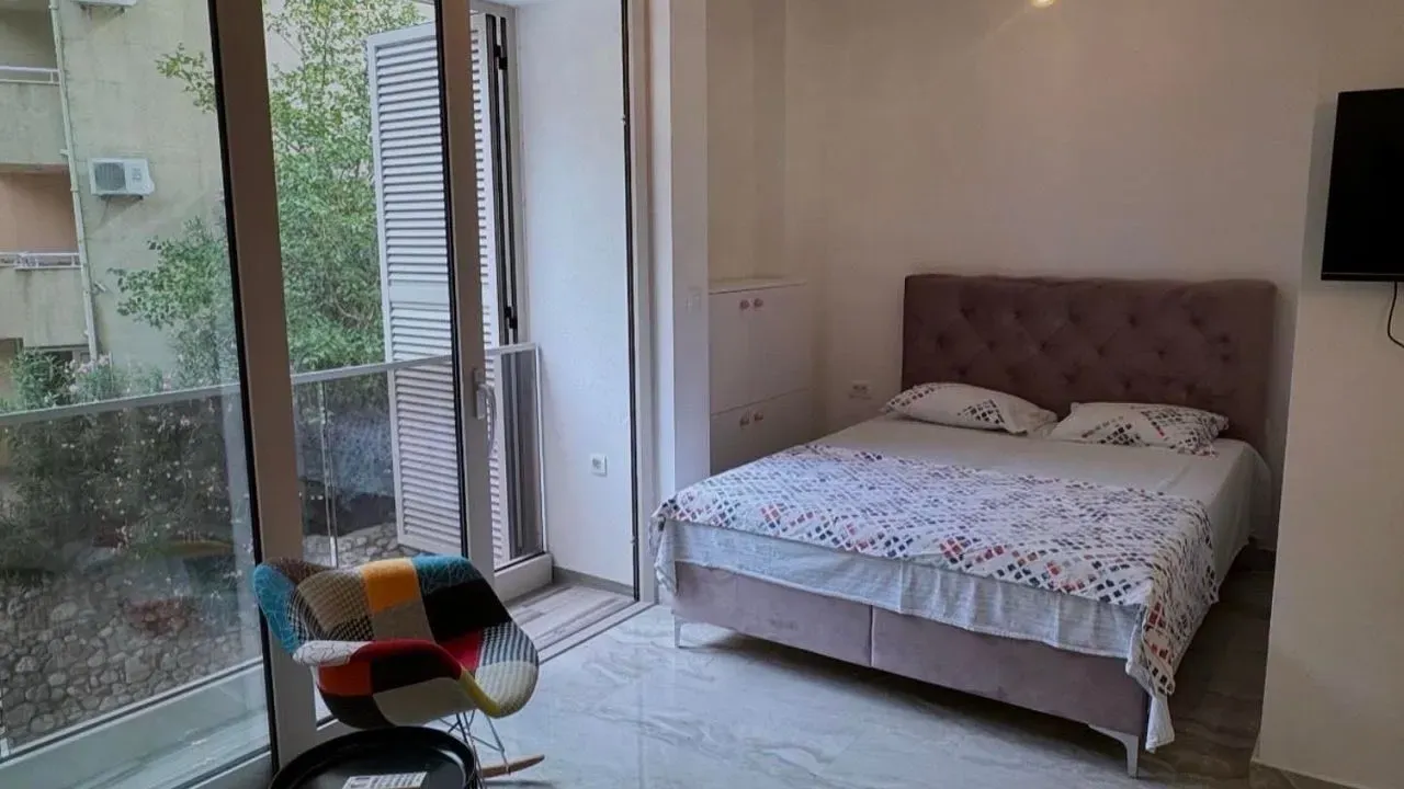 Rent, studio apartment, 30m², Rafailovići, Budva
