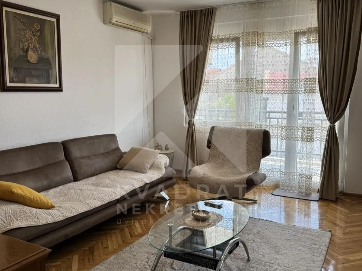 Izdavanje, dvosoban stan, 65m², Gornja Gorica, Podgorica