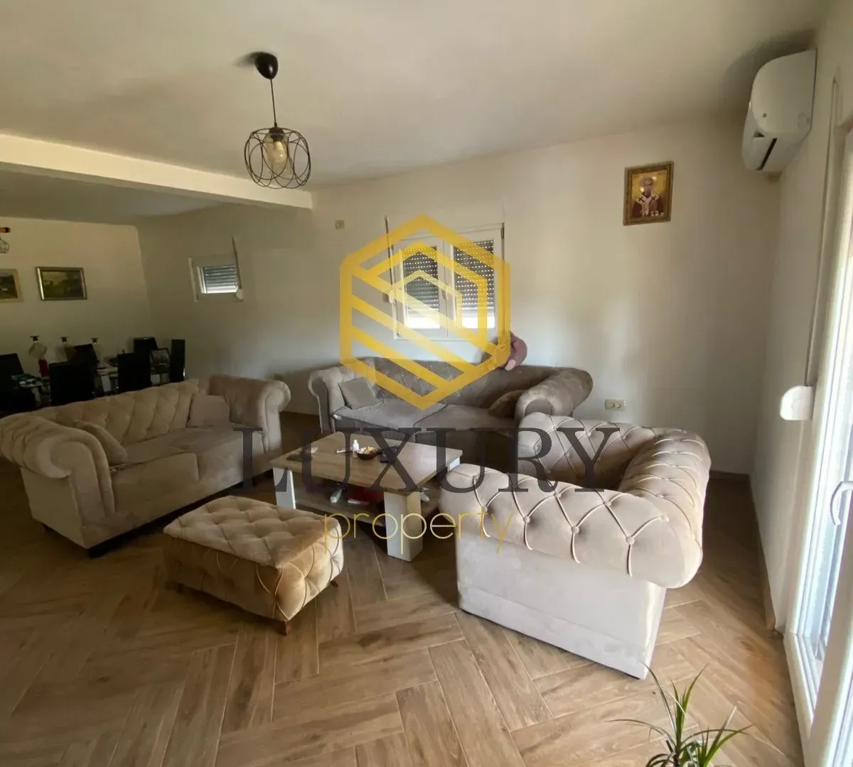 Sale, house, 280m², Zeta, Podgorica