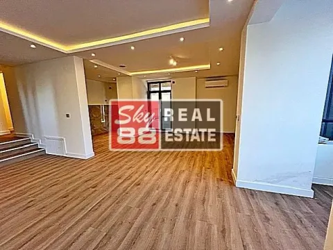 Izdavanje, četvorosoban stan, 156m², Savski Venac, Beograd - image 2