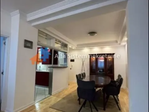Izdavanje, četvorosoban stan, 120m², Savski Venac, Beograd - image 3