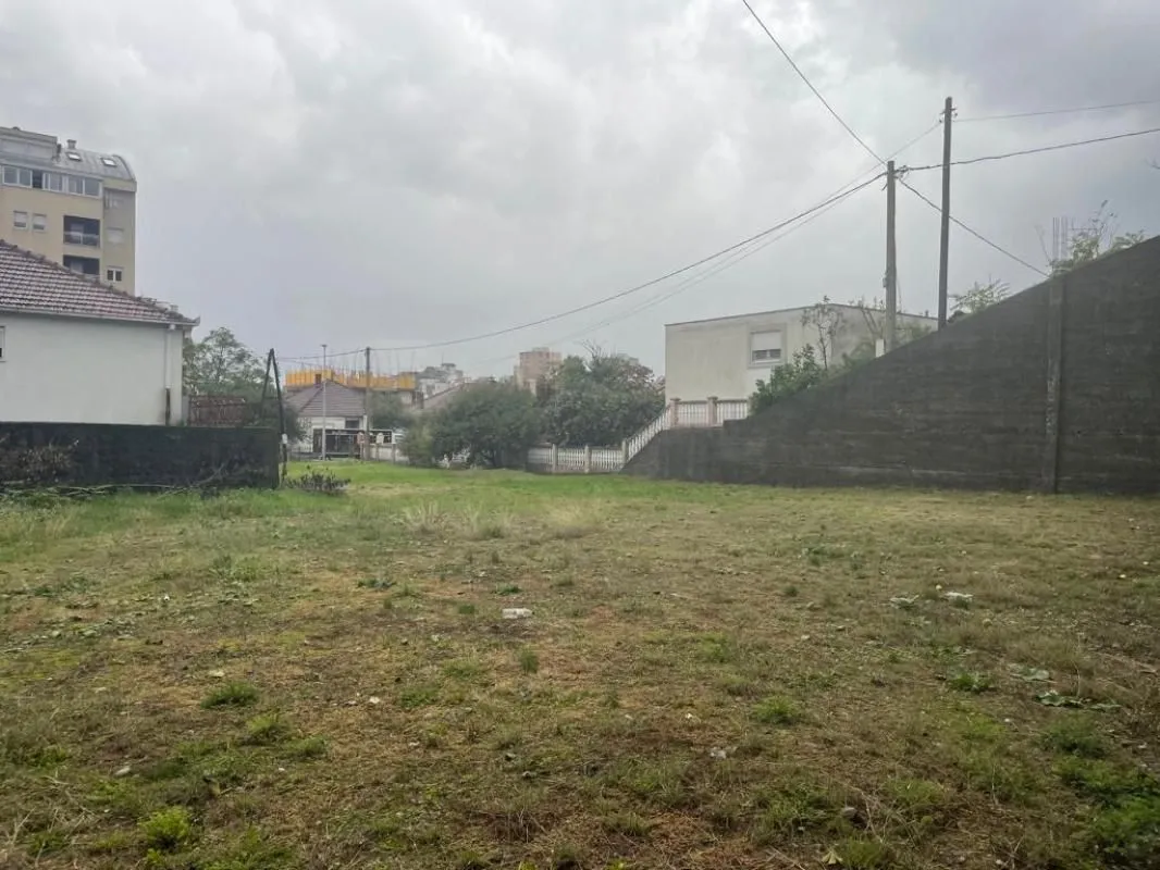 Prodaja, plac, 1300m², Gorica C, Podgorica