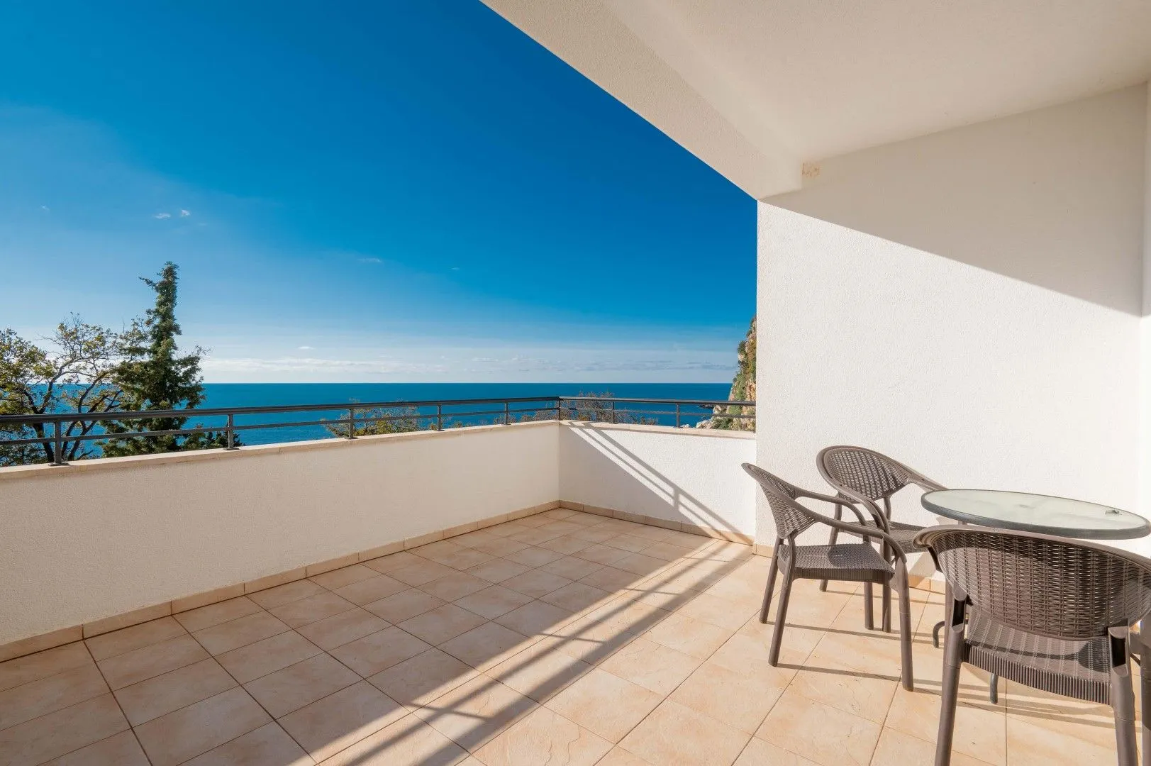 Sale, house, 400m², Perazića do, Budva