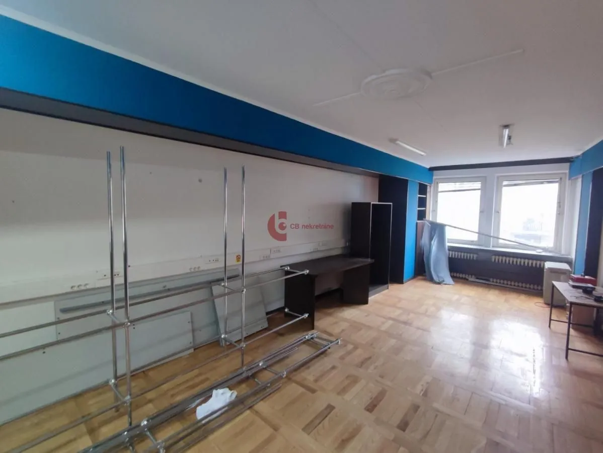 Prodaja, poslovni prostor, 148m², Centar, Subotica