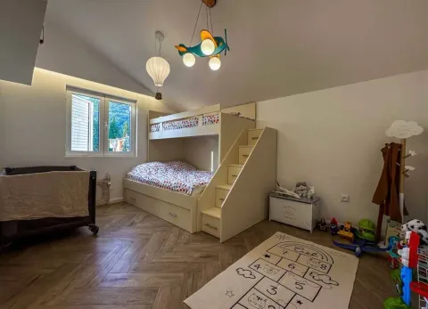 Rent, three bedroom apartment, 125m², Donja Lastva, Tivat - image 5