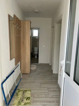 Izdavanje, dvosoban stan, 60m², Šušanj, Bar - image 4