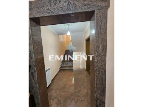Izdavanje, četvorosoban stan, 115m², Savski Venac, Beograd - image 16