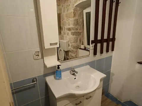 Prodaja, trosoban stan, 88m², Kotor, Crna Gora - image 13