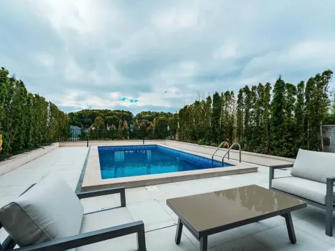 Sale, house, 220m², Rafailovići, Budva - image 10