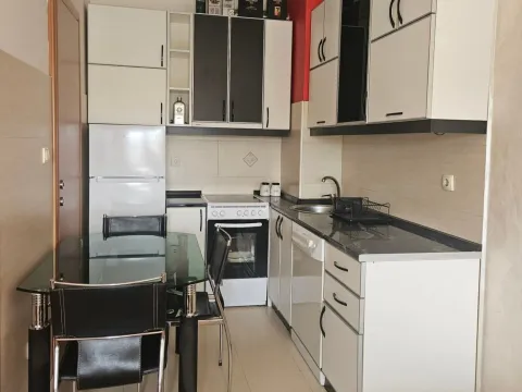 Izdavanje, jednosoban stan, 37m², Stari Aerodrom, Podgorica - image 3