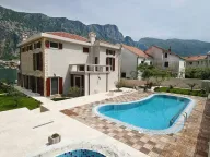 Prodaja, kuća, 497m², Prčanj, Kotor - image 32