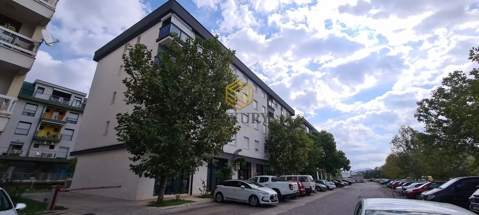 Rent, office space, 108m², Blok 9, Podgorica