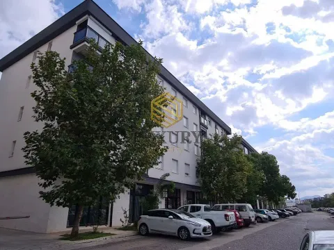 Poslovni prostor in Blok 9