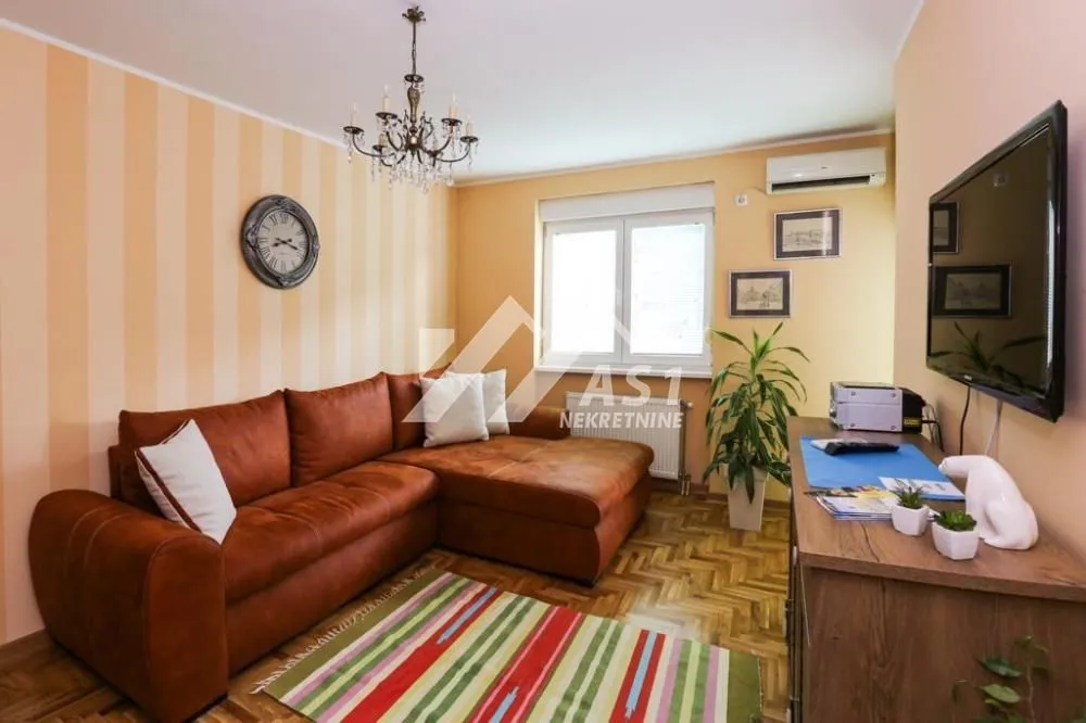 Izdavanje, jednosoban stan, 38m², Grbavica, Novi Sad Sve Podlokacije