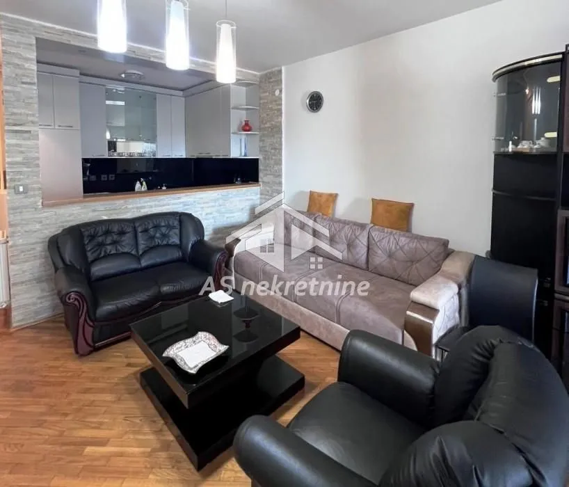 Izdavanje, dvosoban stan, 65m², Savski Venac, Beograd