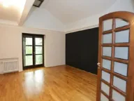 Izdavanje, kuća, 550m², Autokomanda, Voždovac Sve Podlokacije - image 4